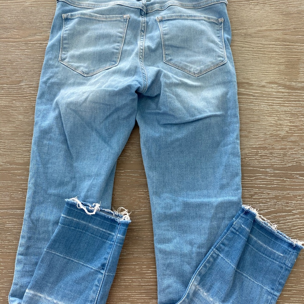 Cut-off ombré jeans